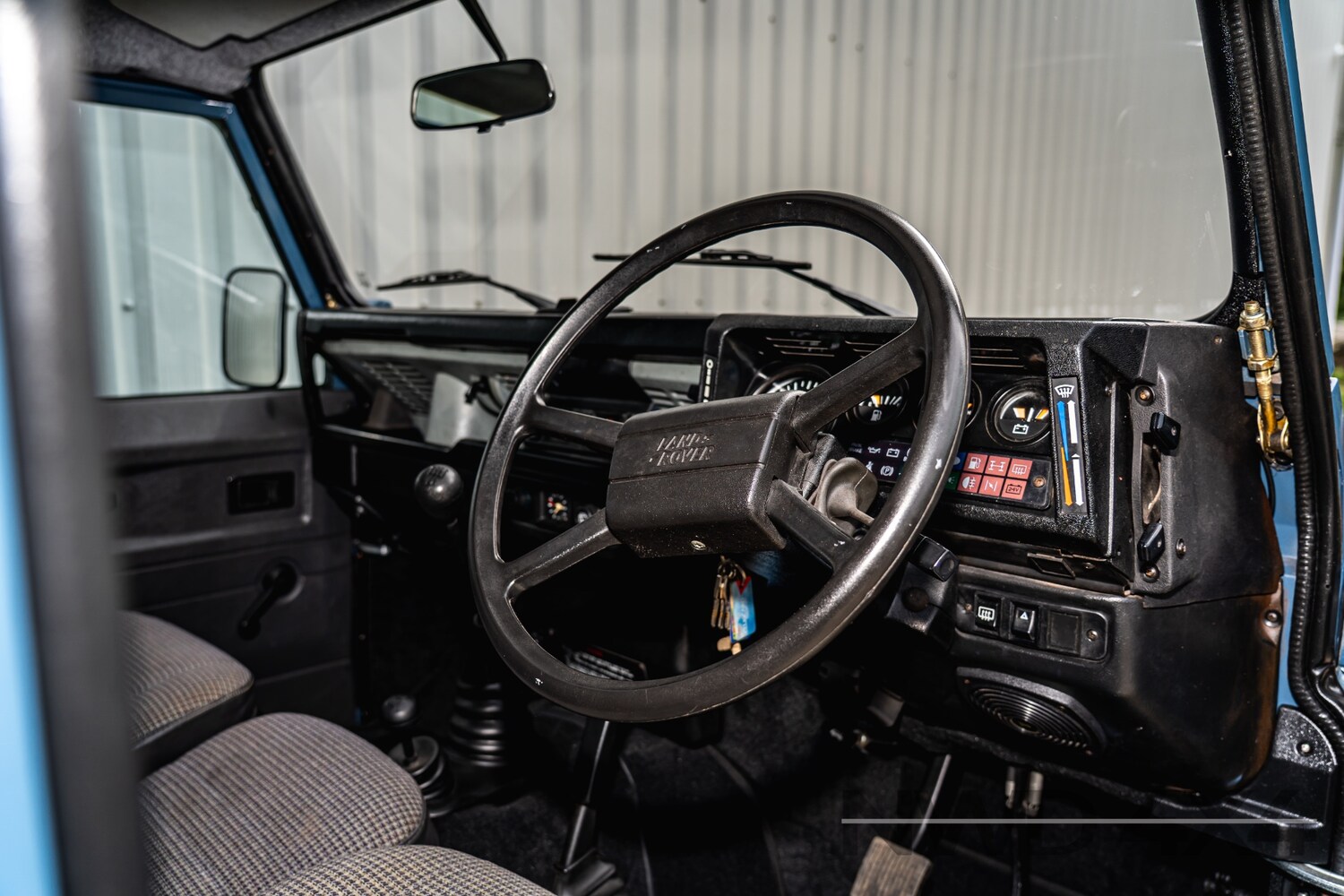 Used Land Rover Defender 1991 for sale - 76027831: Photo 31