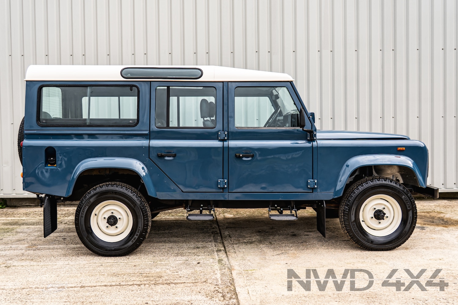 Used Land Rover Defender 1991 for sale - 76027831: Photo 4