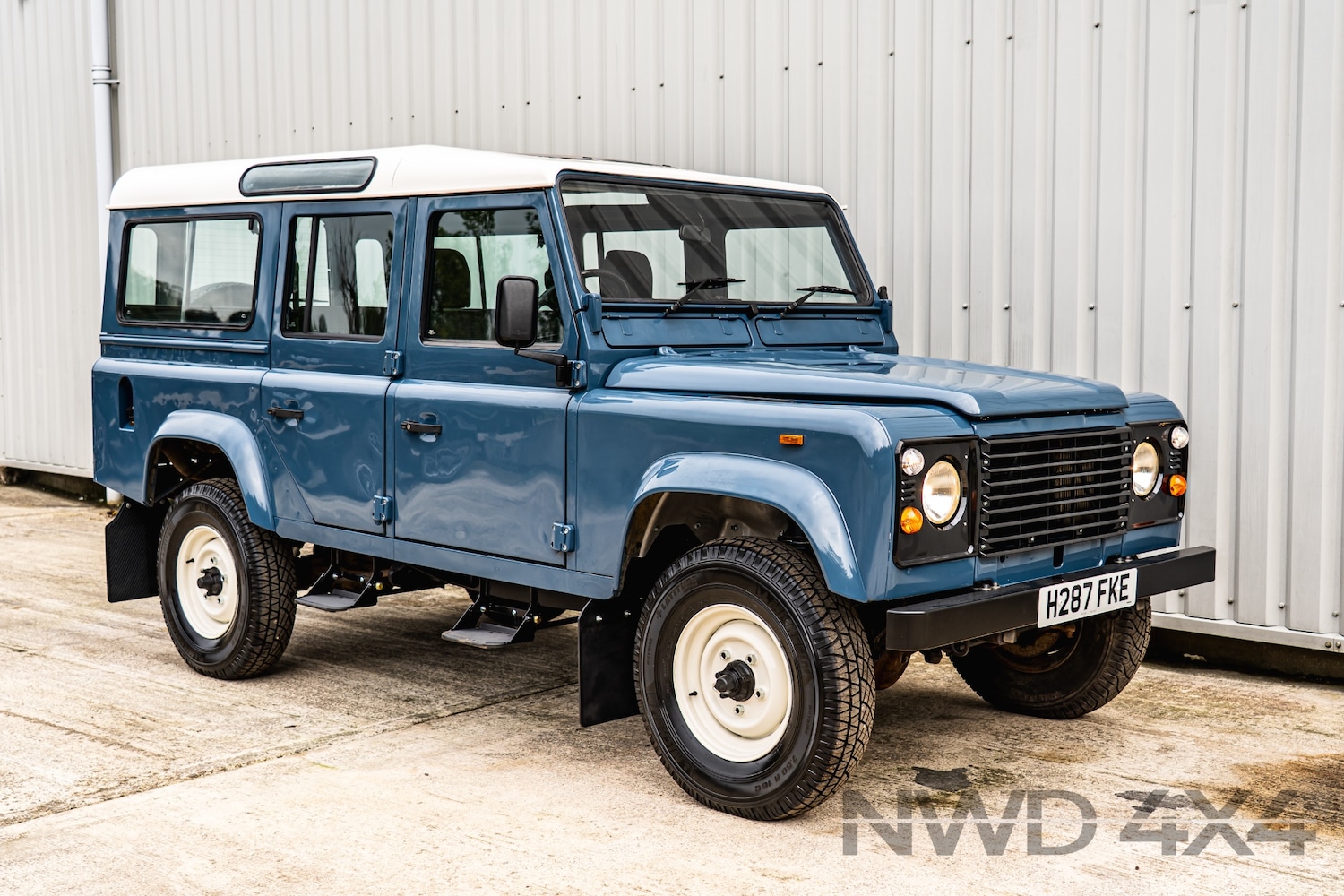 Used Land Rover Defender 1991 for sale - 76027831: Photo 5
