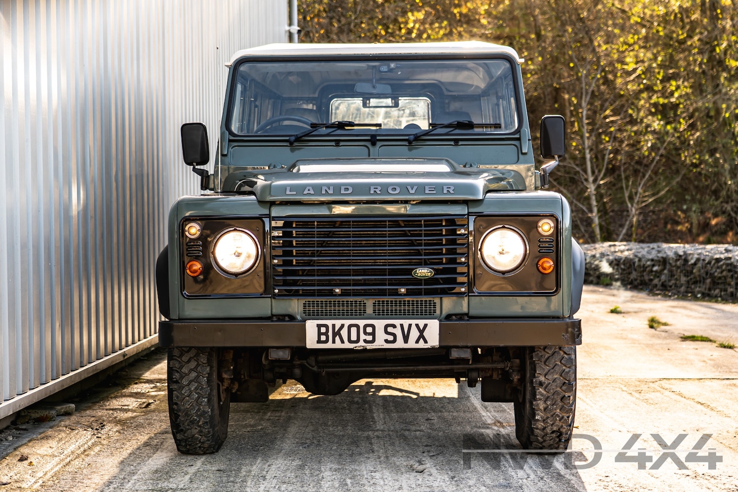 Used Land Rover Defender 2009 for sale - 76637483: Photo 4