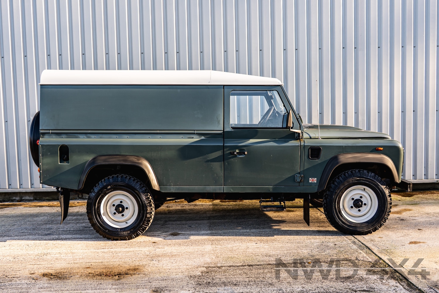 Used Land Rover Defender 2009 for sale - 76637483: Photo 6