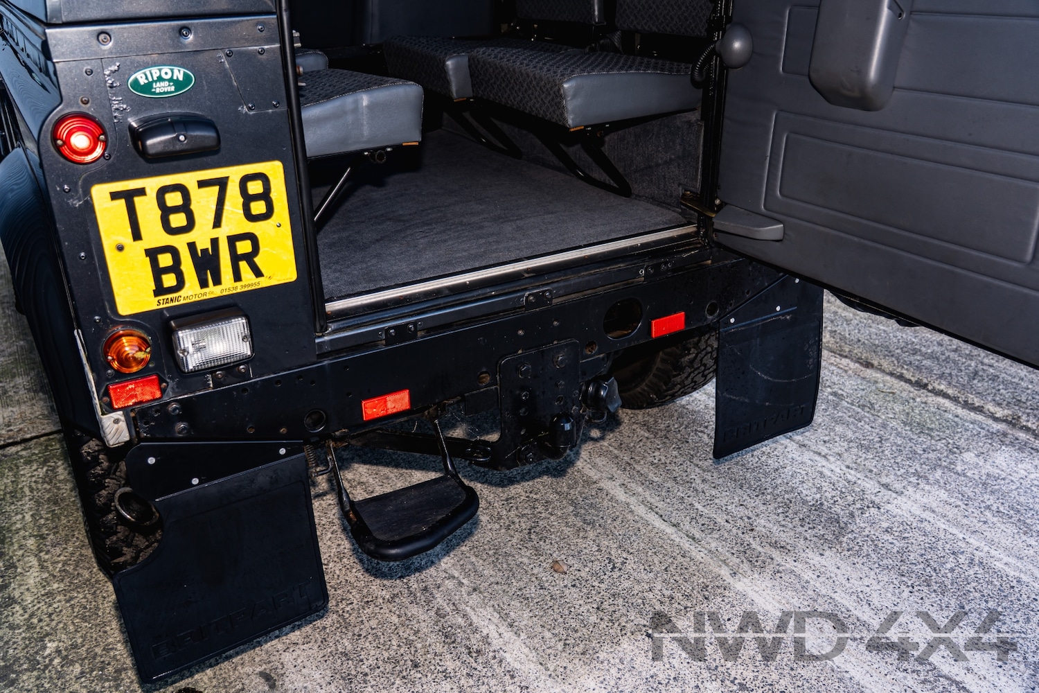 Used Land Rover Defender 1999 for sale - 76637309: Photo 12