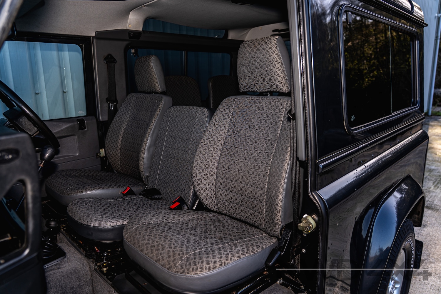 Used Land Rover Defender 1999 for sale - 76637309: Photo 13