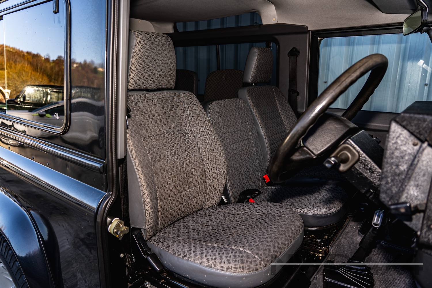 Used Land Rover Defender 1999 for sale - 76637309: Photo 14