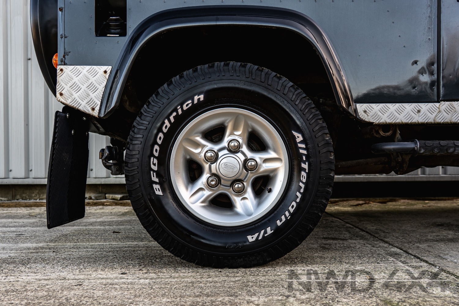 Used Land Rover Defender 1999 for sale - 76637309: Photo 18