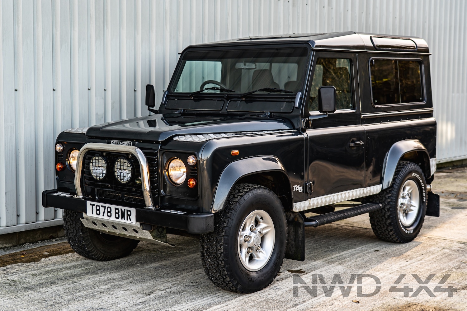 Used Land Rover Defender 1999 for sale - 76637309: Photo 3