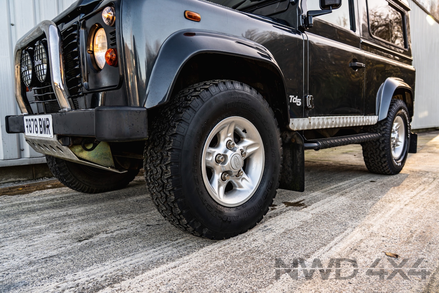 Used Land Rover Defender 1999 for sale - 76637309: Photo 5