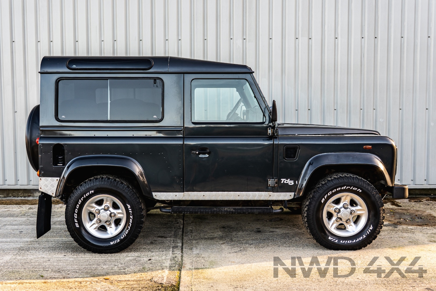 Used Land Rover Defender 1999 for sale - 76637309: Photo 8