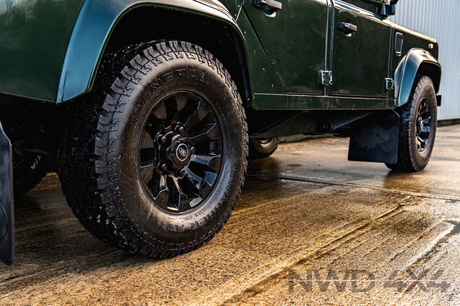 Used Land Rover Defender 110 1996 for sale - 77245186: Photo 27