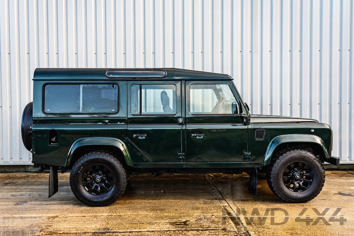 Used Land Rover Defender 110 1996 for sale - 77245186: Photo 9