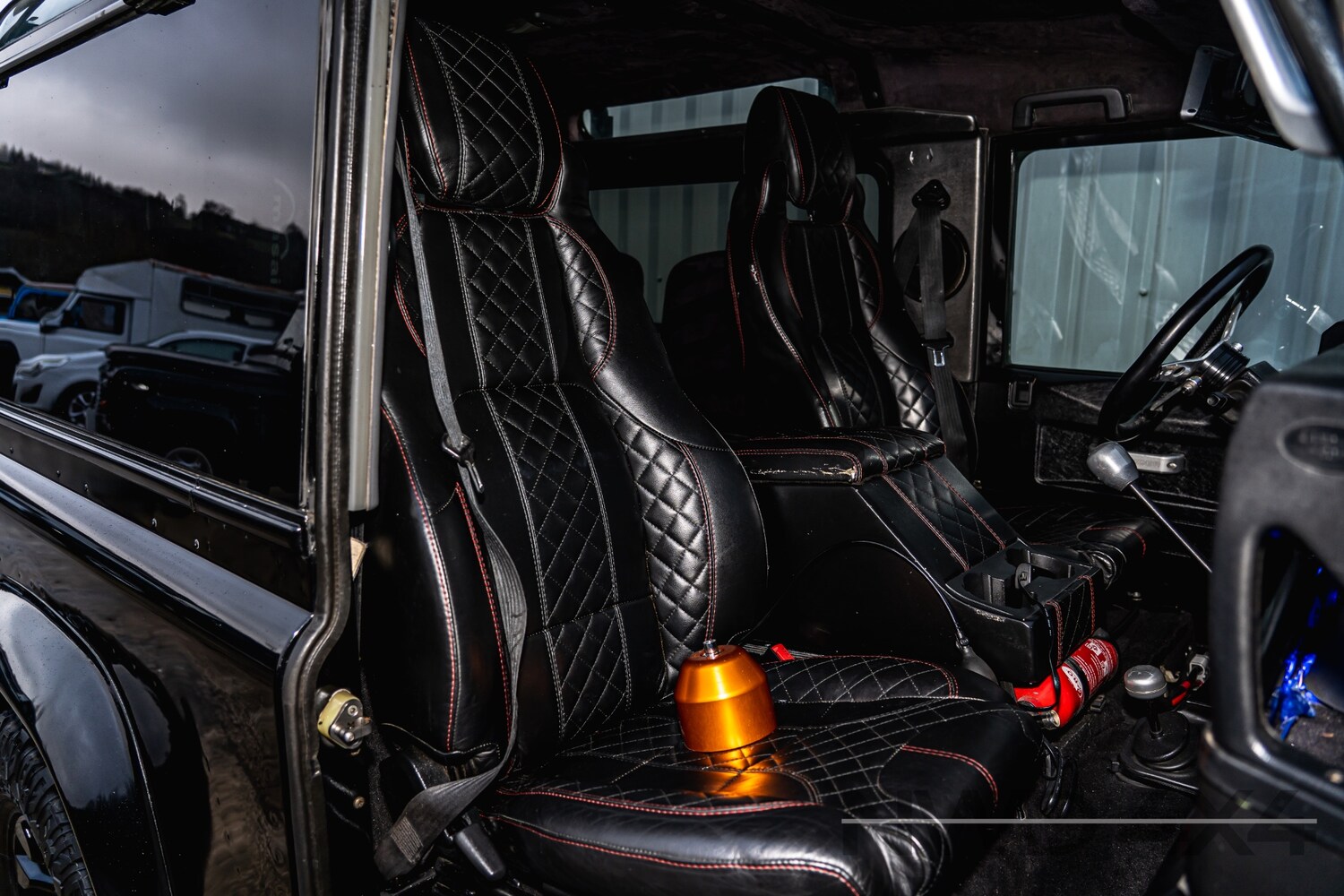 Used Land Rover Defender 90 2018 for sale - 77378805: Photo 11