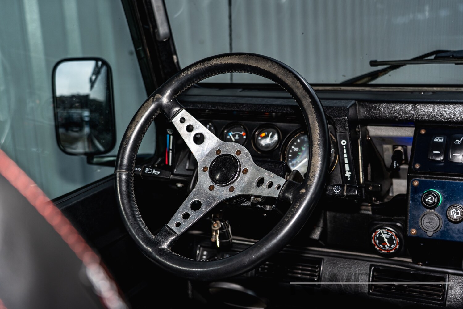 Used Land Rover Defender 90 2018 for sale - 77378805: Photo 26