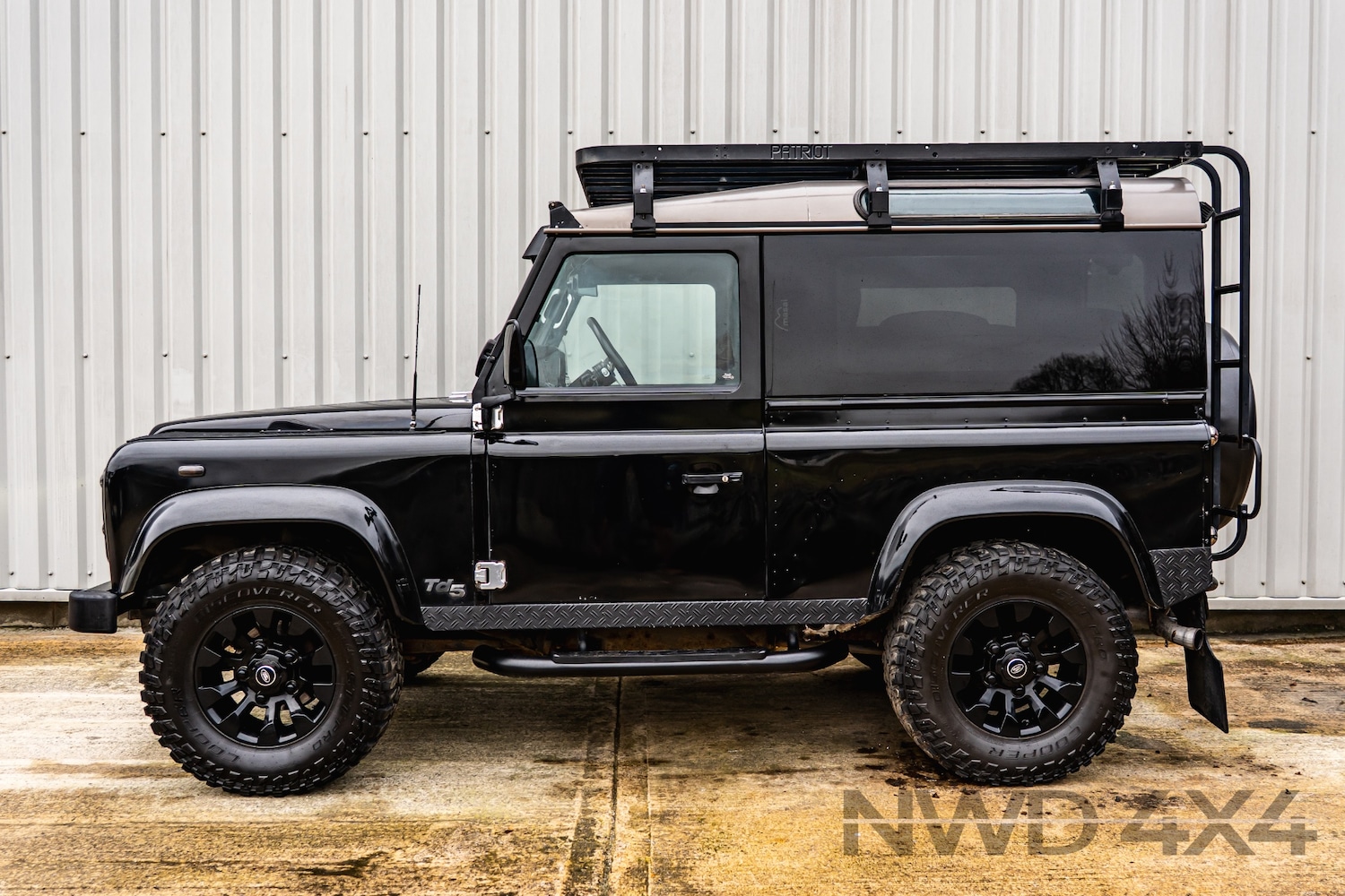 Used Land Rover Defender 90 2018 for sale - 77378805: Photo 5
