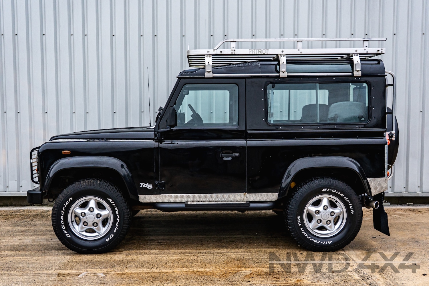Used Land Rover Defender 1999 for sale - 77490118: Photo 4
