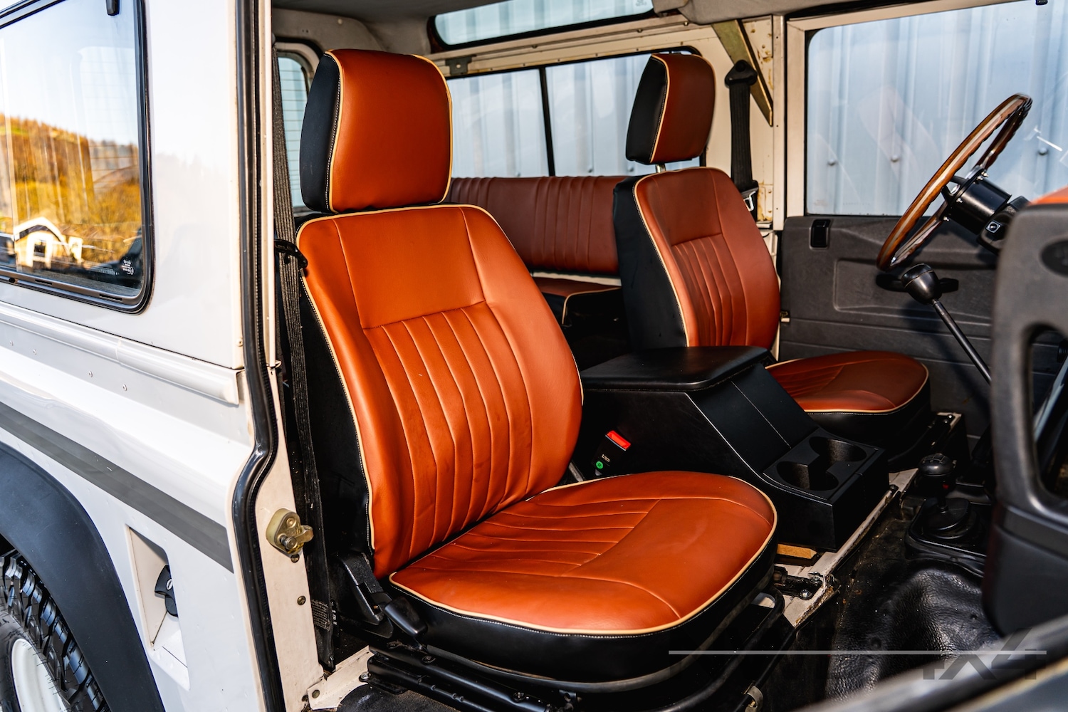 Used Land Rover Defender 90 for sale - 76637950: Photo 13