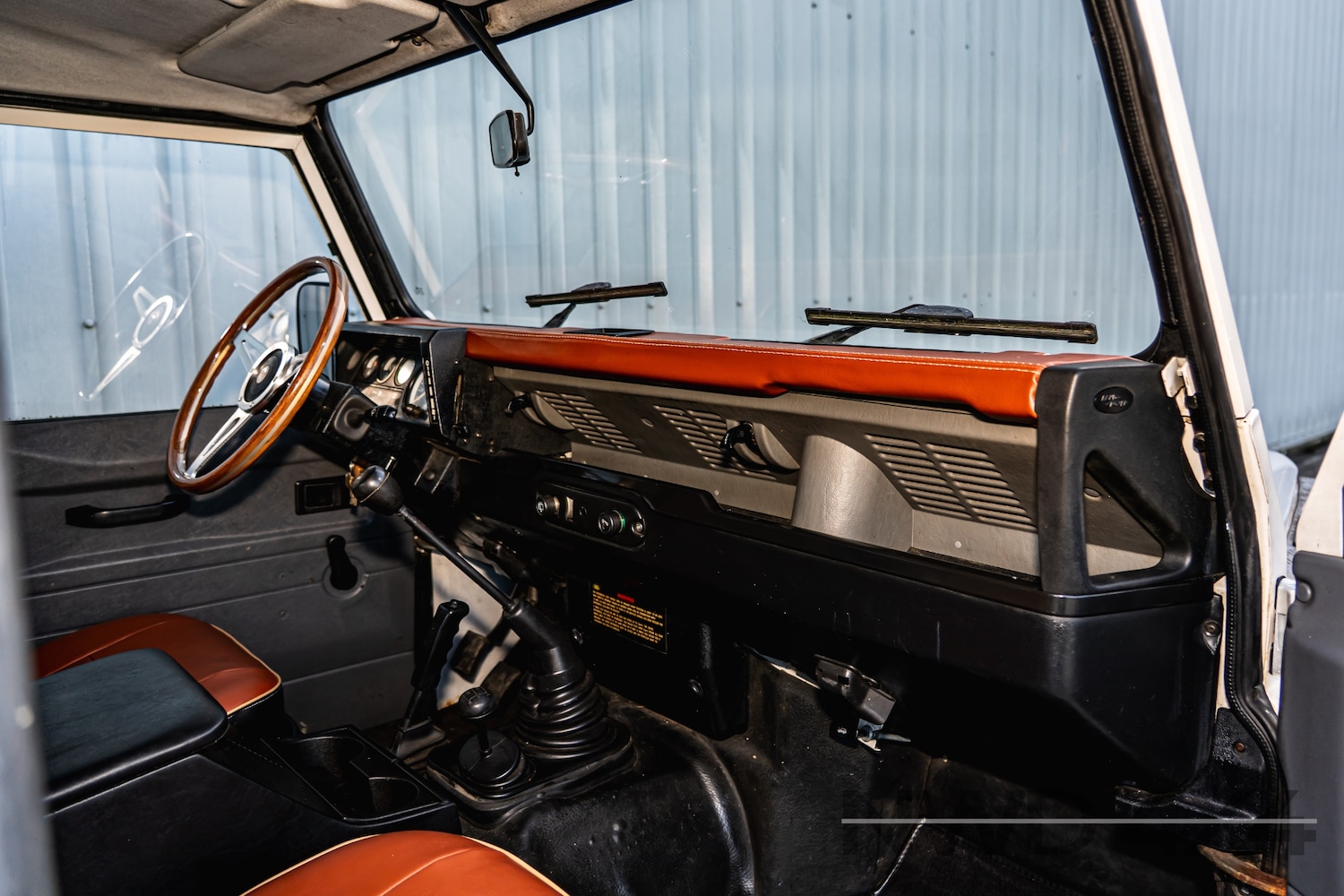 Used Land Rover Defender 90 for sale - 76637950: Photo 14