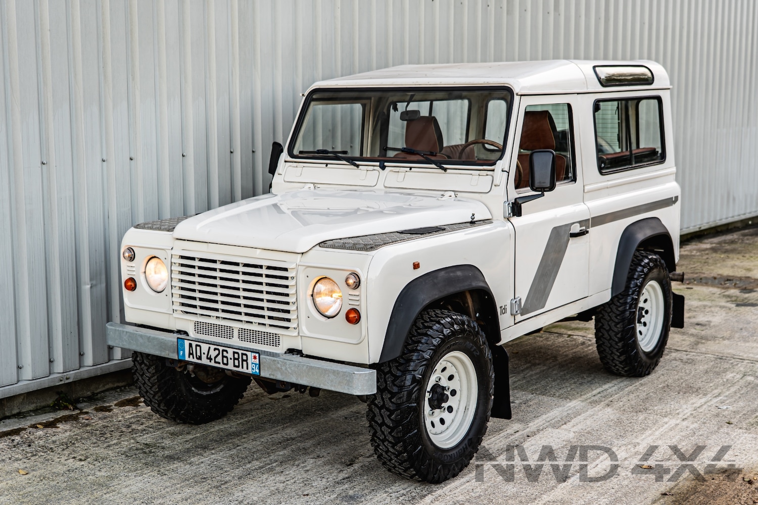 Used Land Rover Defender 90 for sale - 76637950: Photo 2