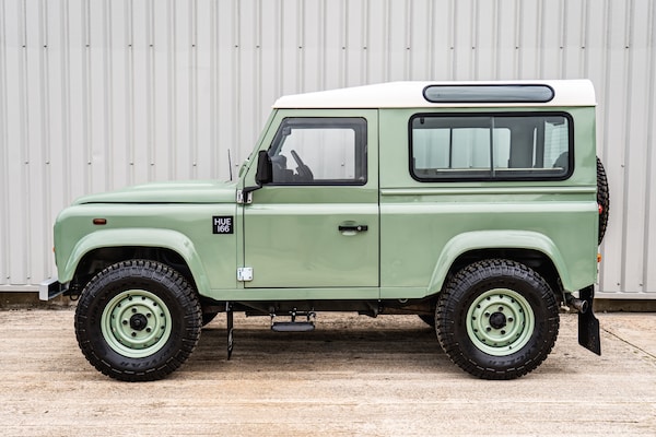 Used Land Rover Defender for sale - 72015405: Photo 1