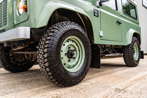 Used Land Rover Defender for sale - 72015405: Photo 2