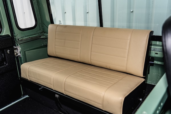 Used Land Rover Defender for sale - 72015405: Photo 8