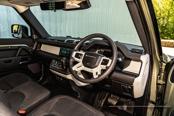 Used Land Rover Defender 2022 for sale - 74625674: Photo 15