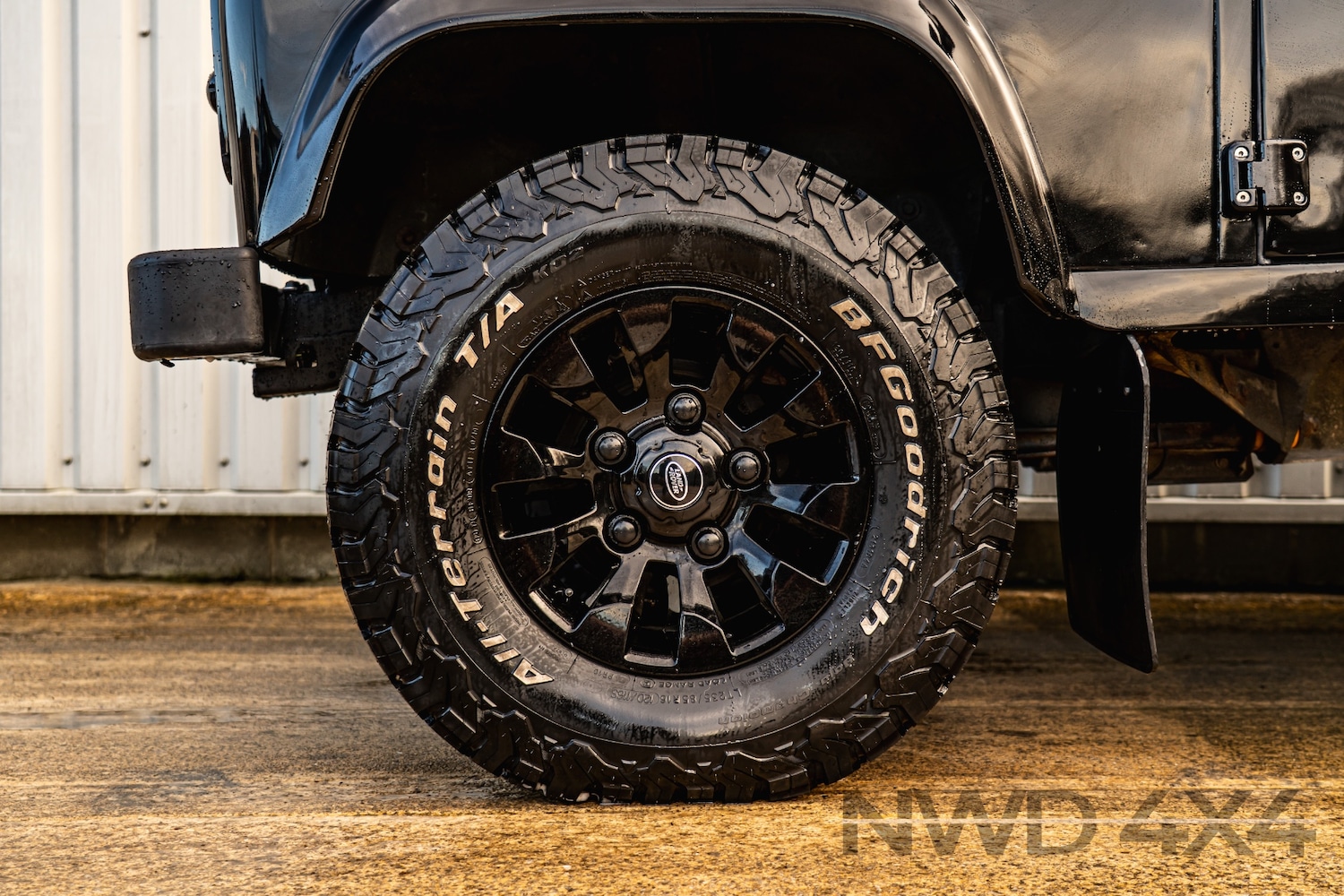 Used Land Rover Defender 110 1995 for sale - 77245124: Photo 20