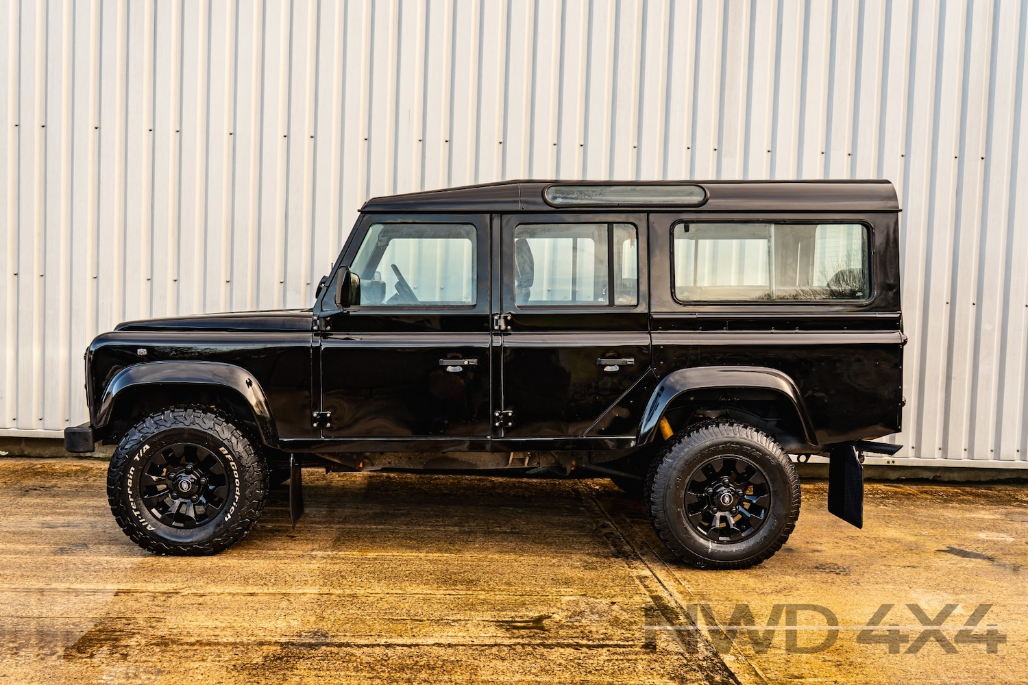 Used Land Rover Defender 110 1995 for sale - 77245124: Photo 3
