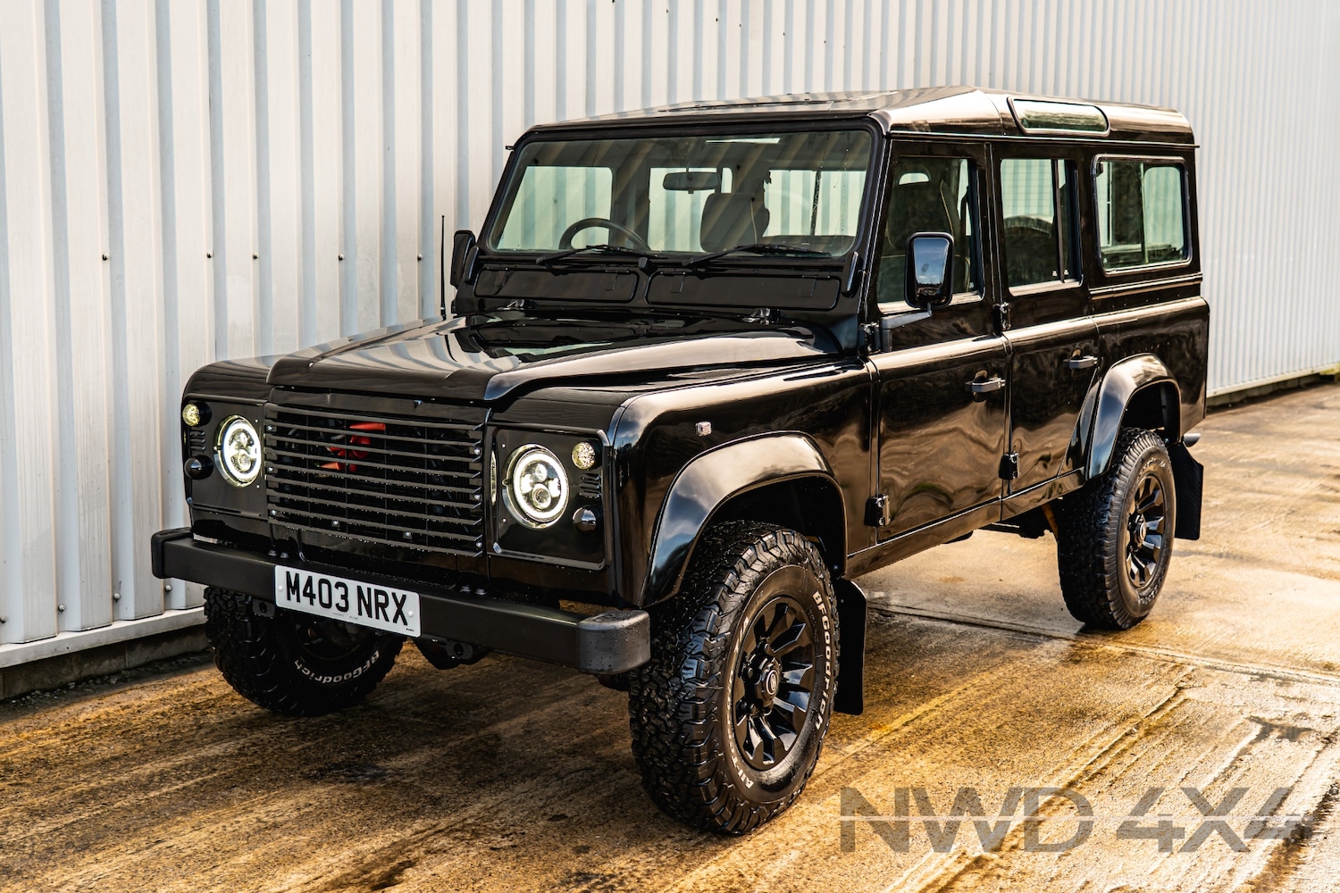 Used Land Rover Defender 110 1995 for sale - 77245124: Photo 5