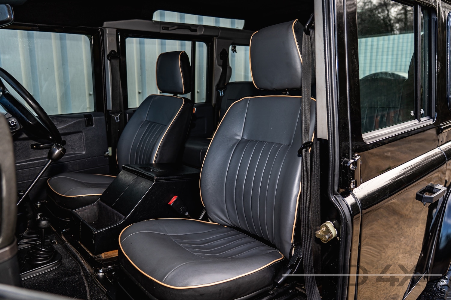 Used Land Rover Defender 110 1995 for sale - 77245124: Photo 6