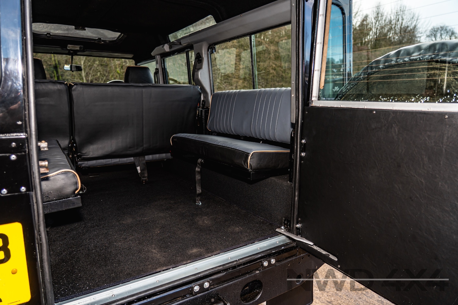 Used Land Rover Defender 110 1995 for sale - 77245124: Photo 8