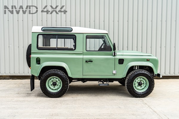 Used Land Rover Defender 2004 for sale - 61572626: Photo 2