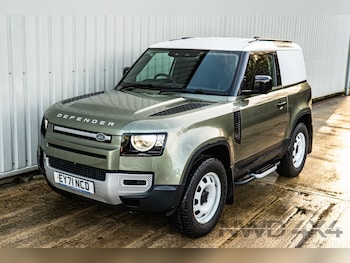 Used Land Rover Defender 2022 for sale - 79329837: Photo