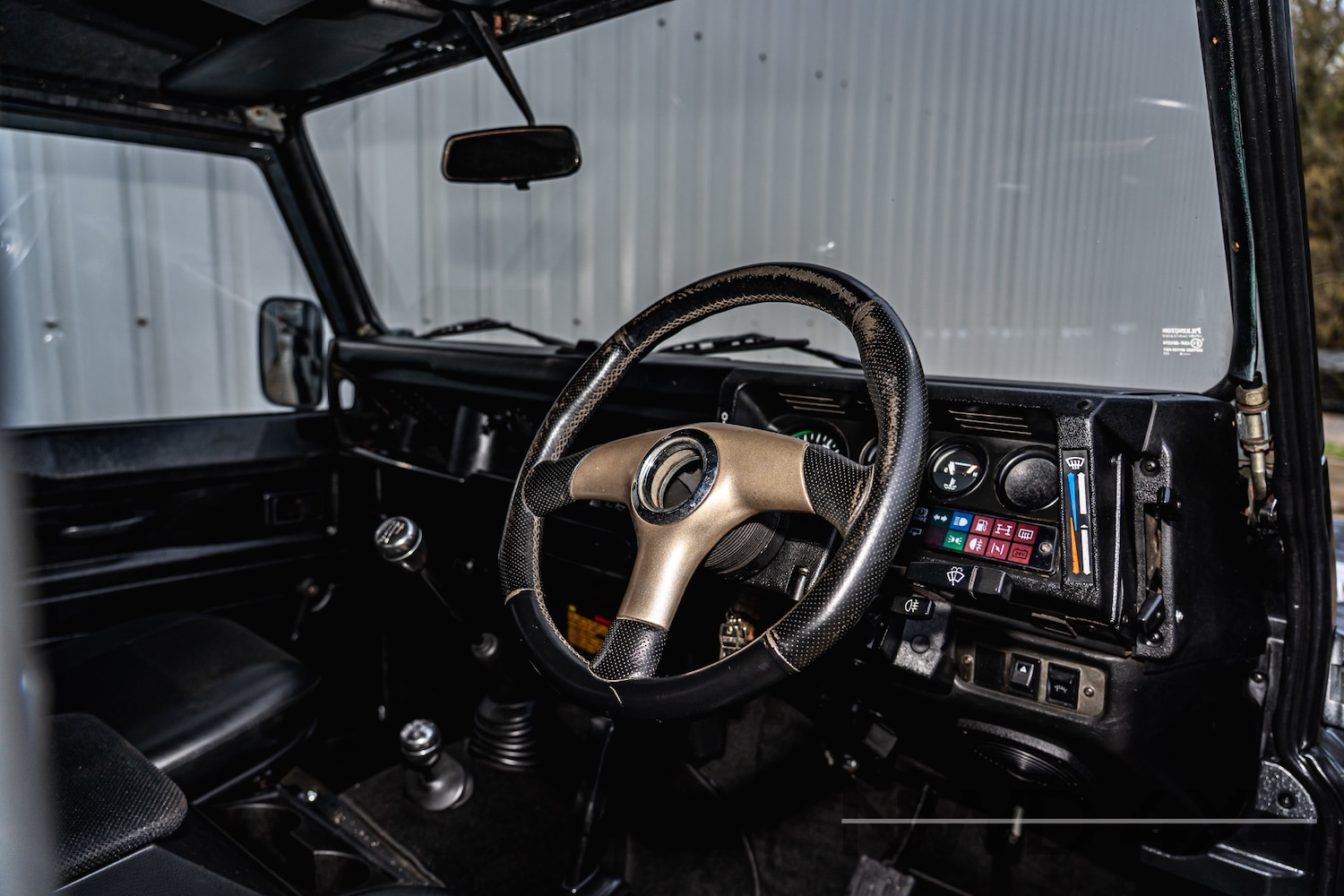 Used Land Rover Defender 130 1992 for sale - 77445985: Photo 15