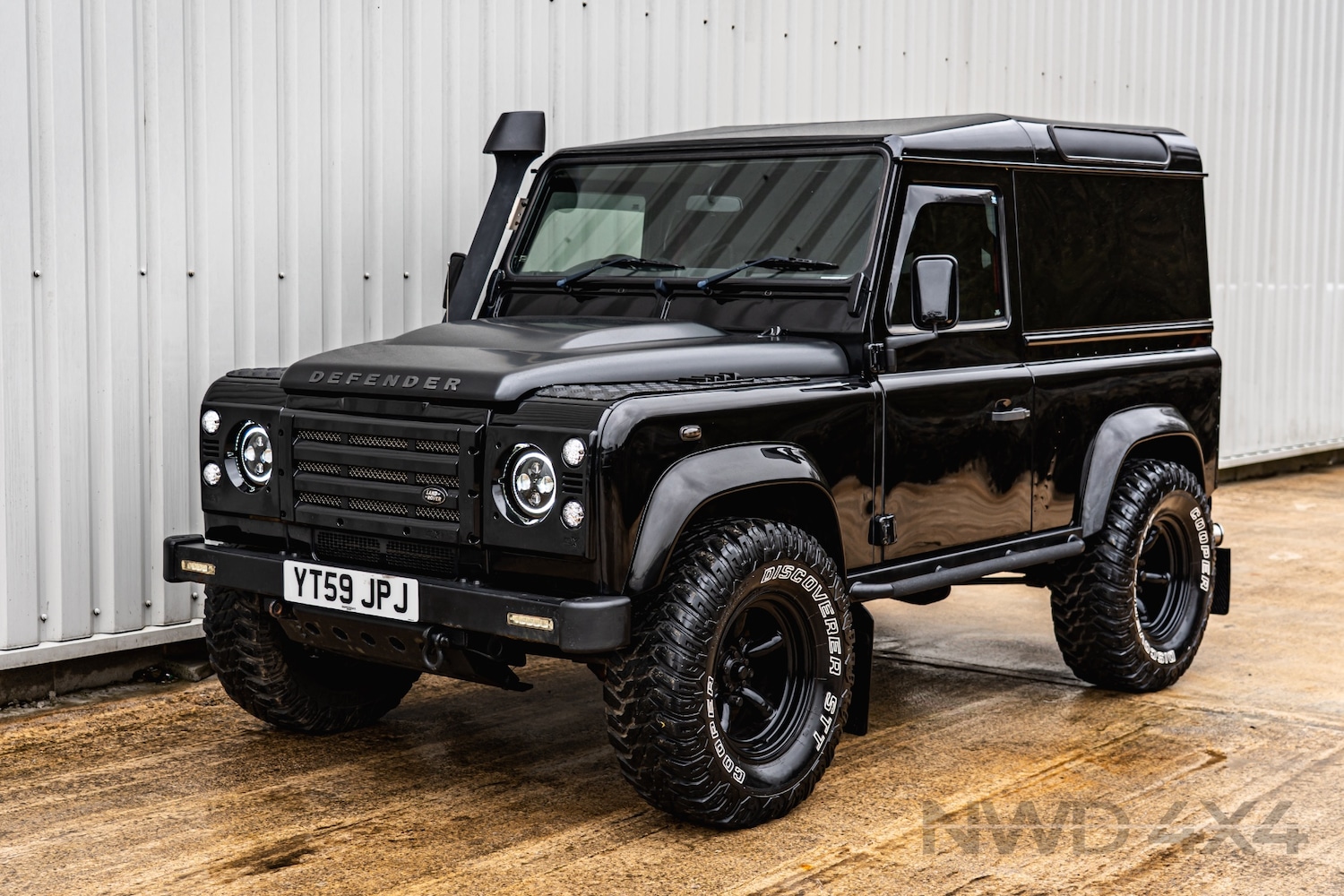 Used Land Rover Defender 2009 for sale - 78108022: Photo 2