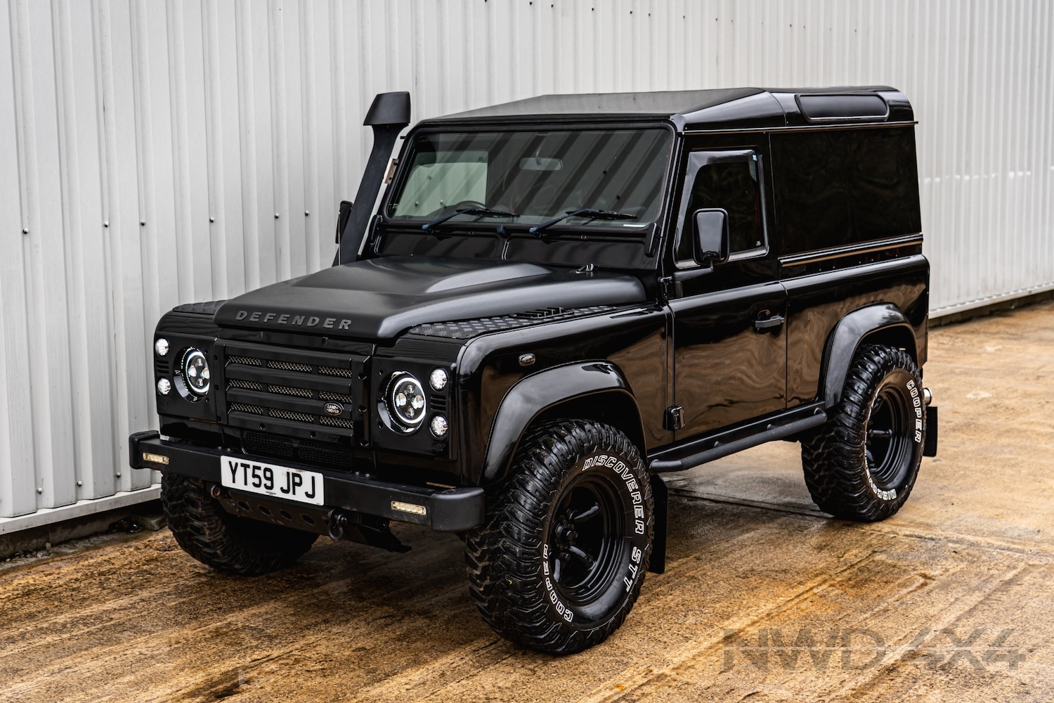 Used Land Rover Defender 2009 for sale - 78108022: Photo 3