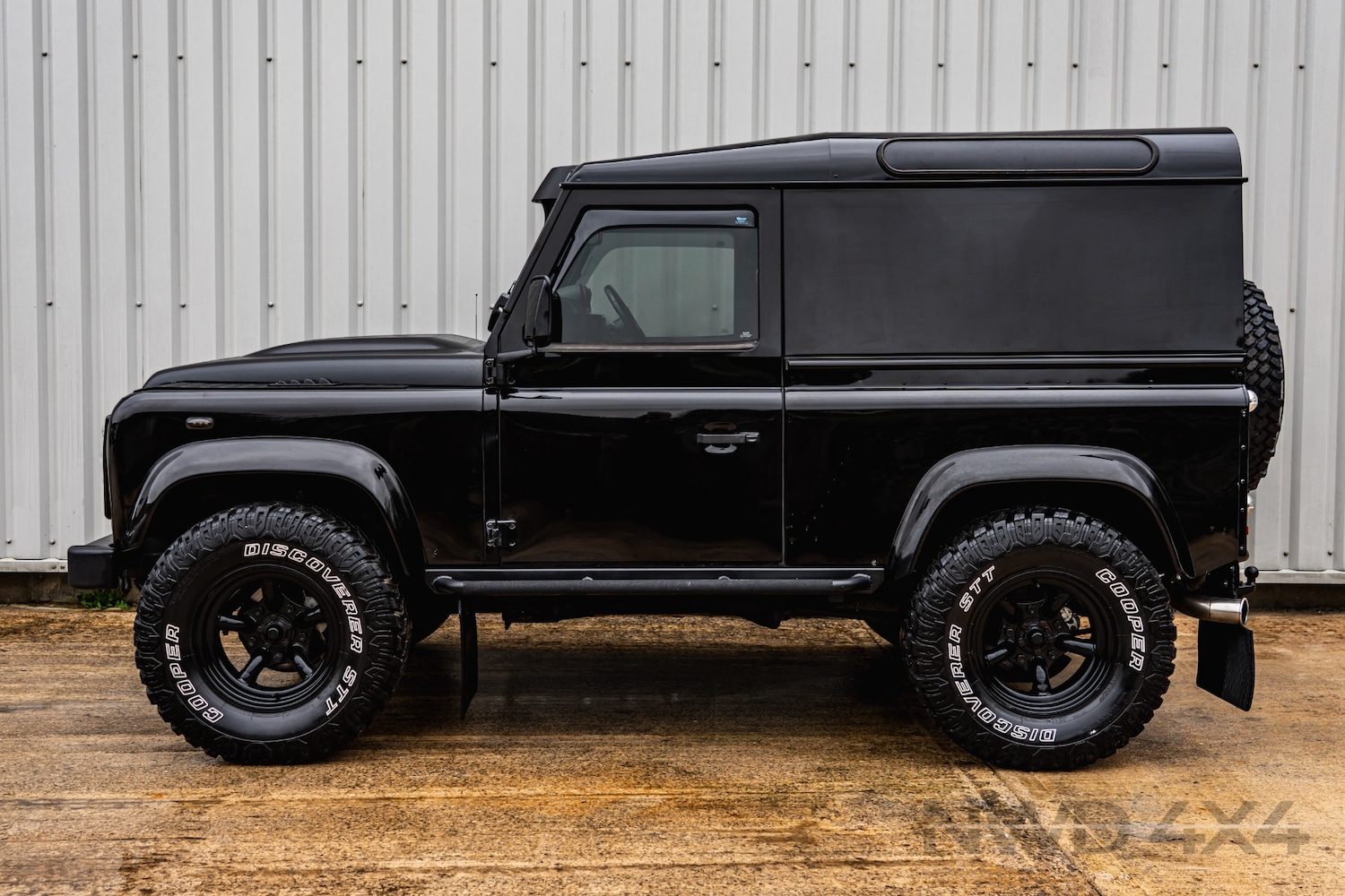 Used Land Rover Defender 2009 for sale - 78108022: Photo 4