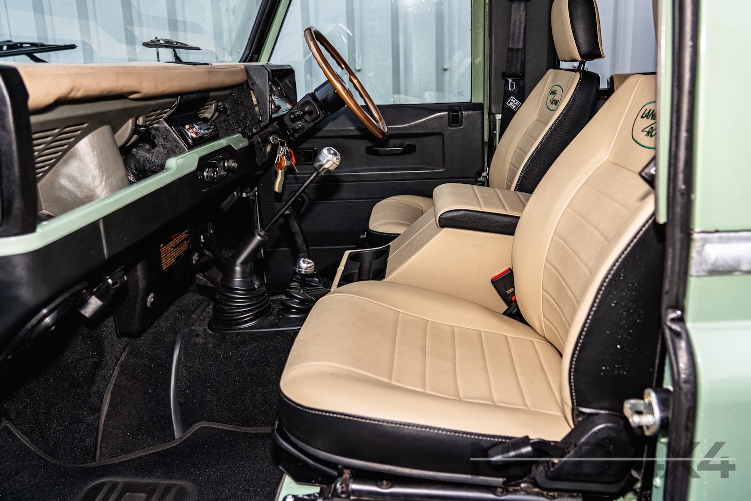 Used Land Rover Defender 90 1994 for sale - 77444148: Photo 21