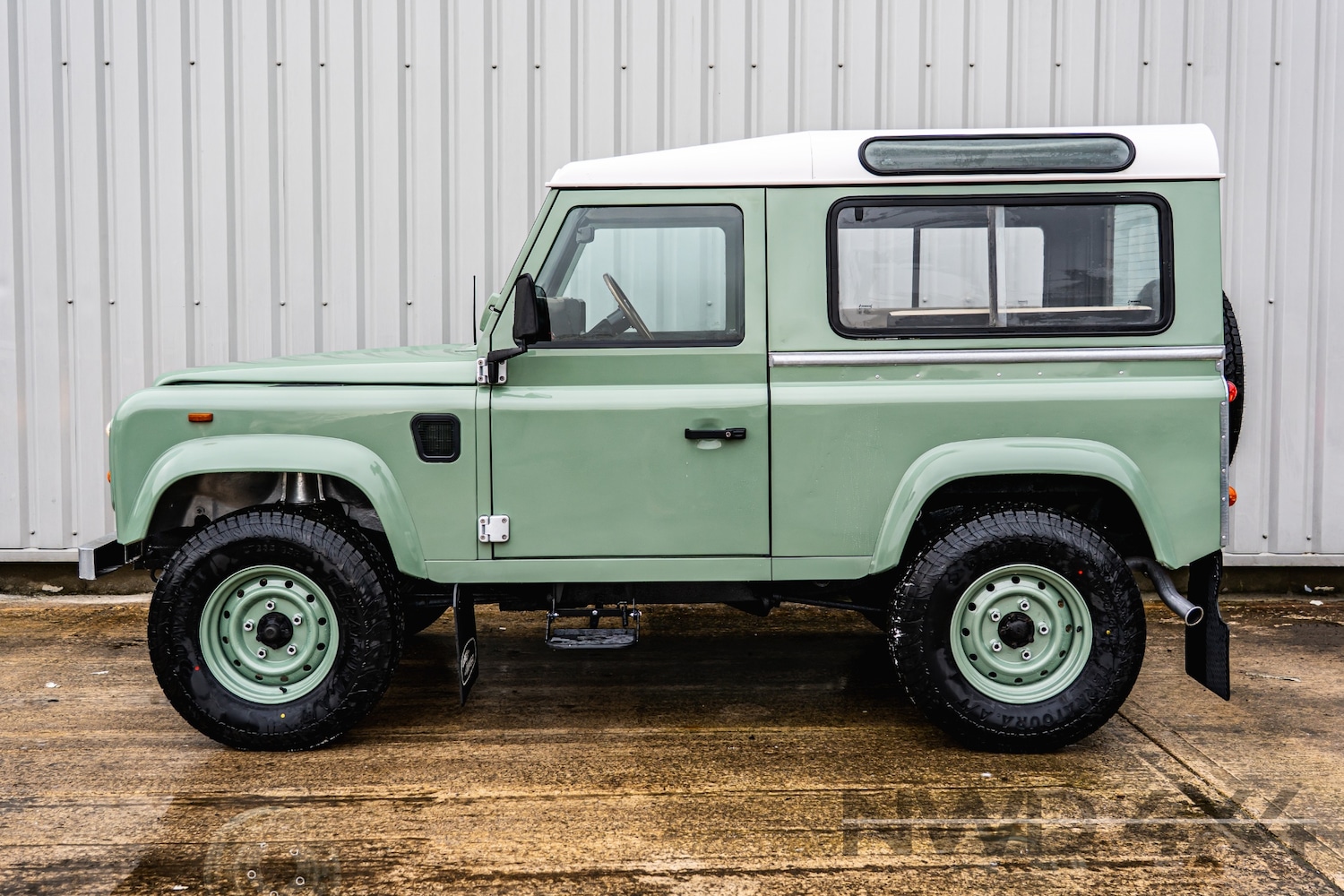 Used Land Rover Defender 90 1994 for sale - 77444148: Photo 5