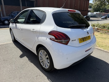 Used Peugeot 208 2019 for sale - 79471075: Photo