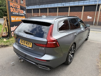 Used Volvo V60 2019 for sale - 79360200: Photo