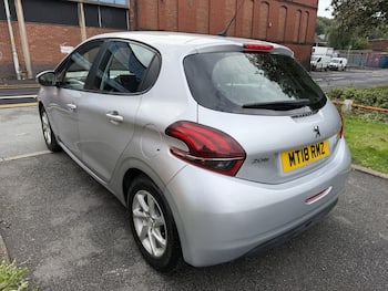 Used Peugeot 208 2018 for sale - 79735353: Photo