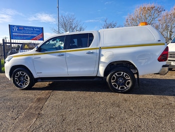 Used Toyota Hilux 2022 for sale - 77162180: Photo