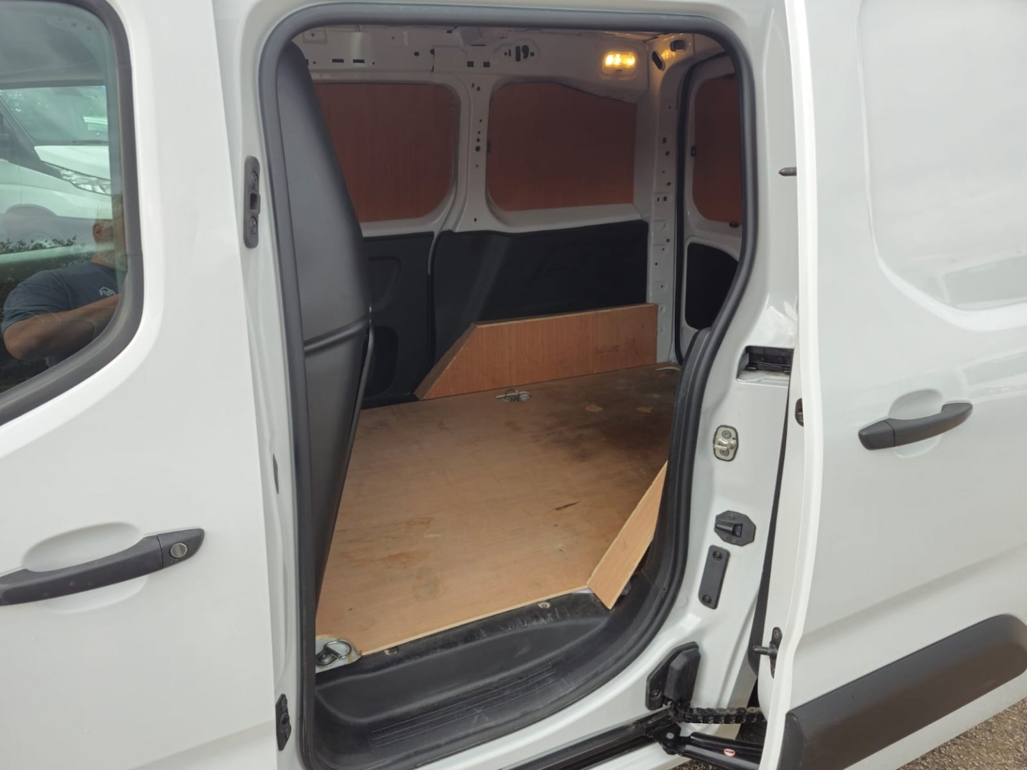 Used Peugeot Partner 2023 for sale - 76246096: Photo 10