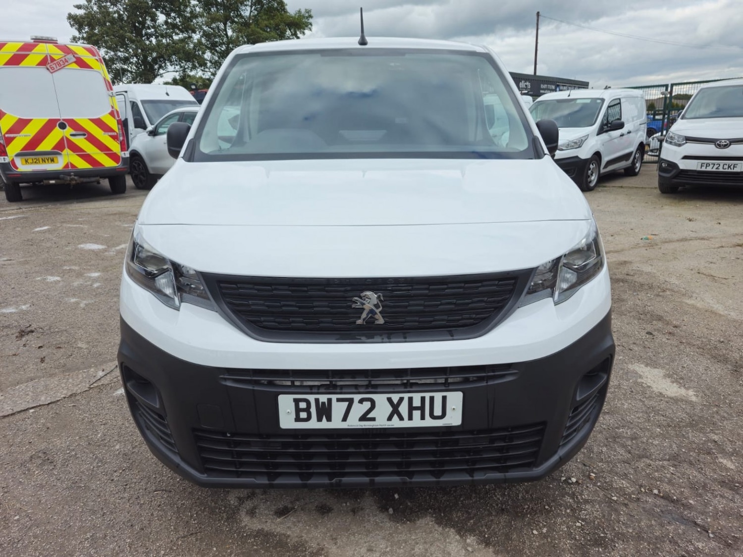 Used Peugeot Partner 2023 for sale - 76246096: Photo 2