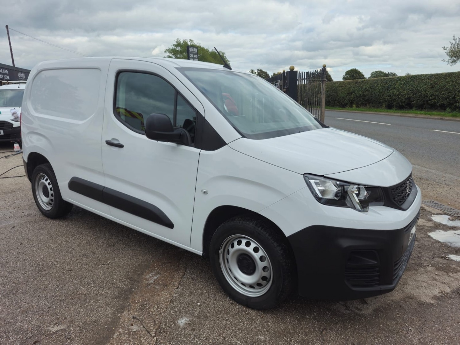 Used Peugeot Partner 2023 for sale - 76246096: Photo 3