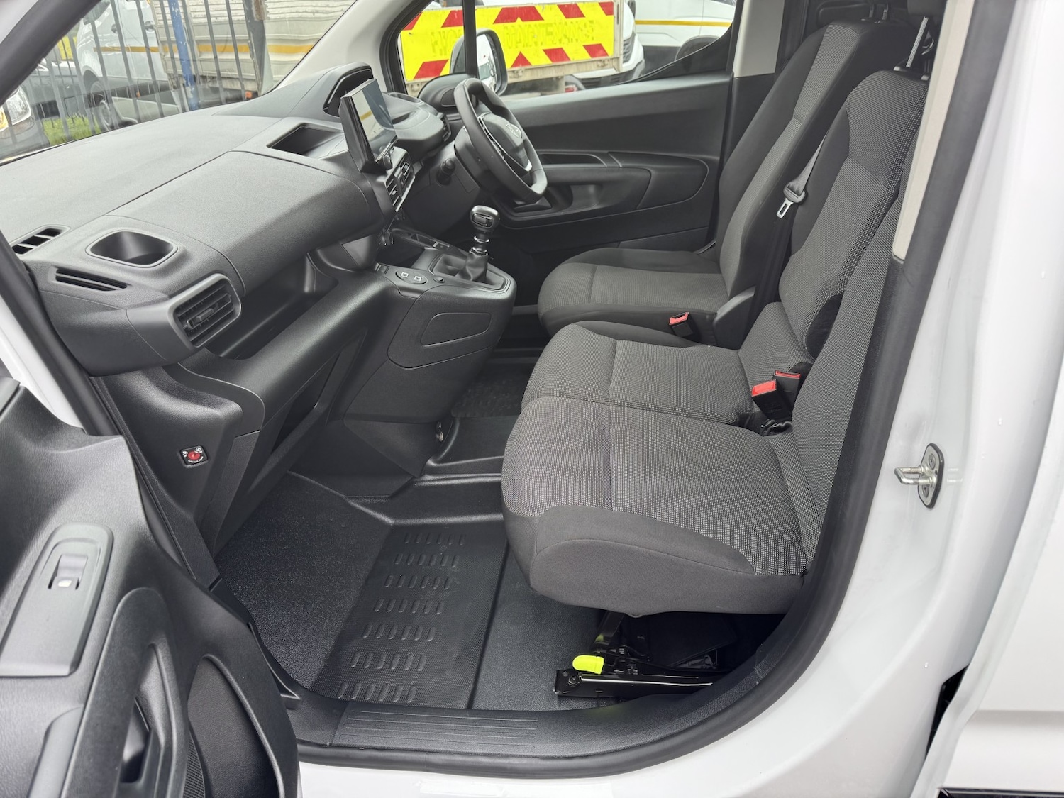 Used Peugeot Partner 2024 for sale - 78031641: Photo 18