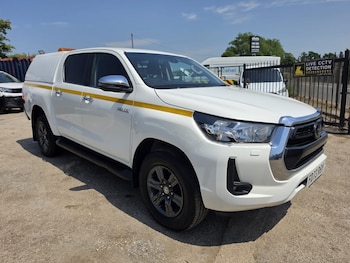 Used Toyota Hilux 2023 for sale - 79323995: Photo