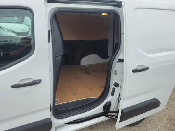 Used Vauxhall Combo 2024 for sale - 76246099: Photo 10