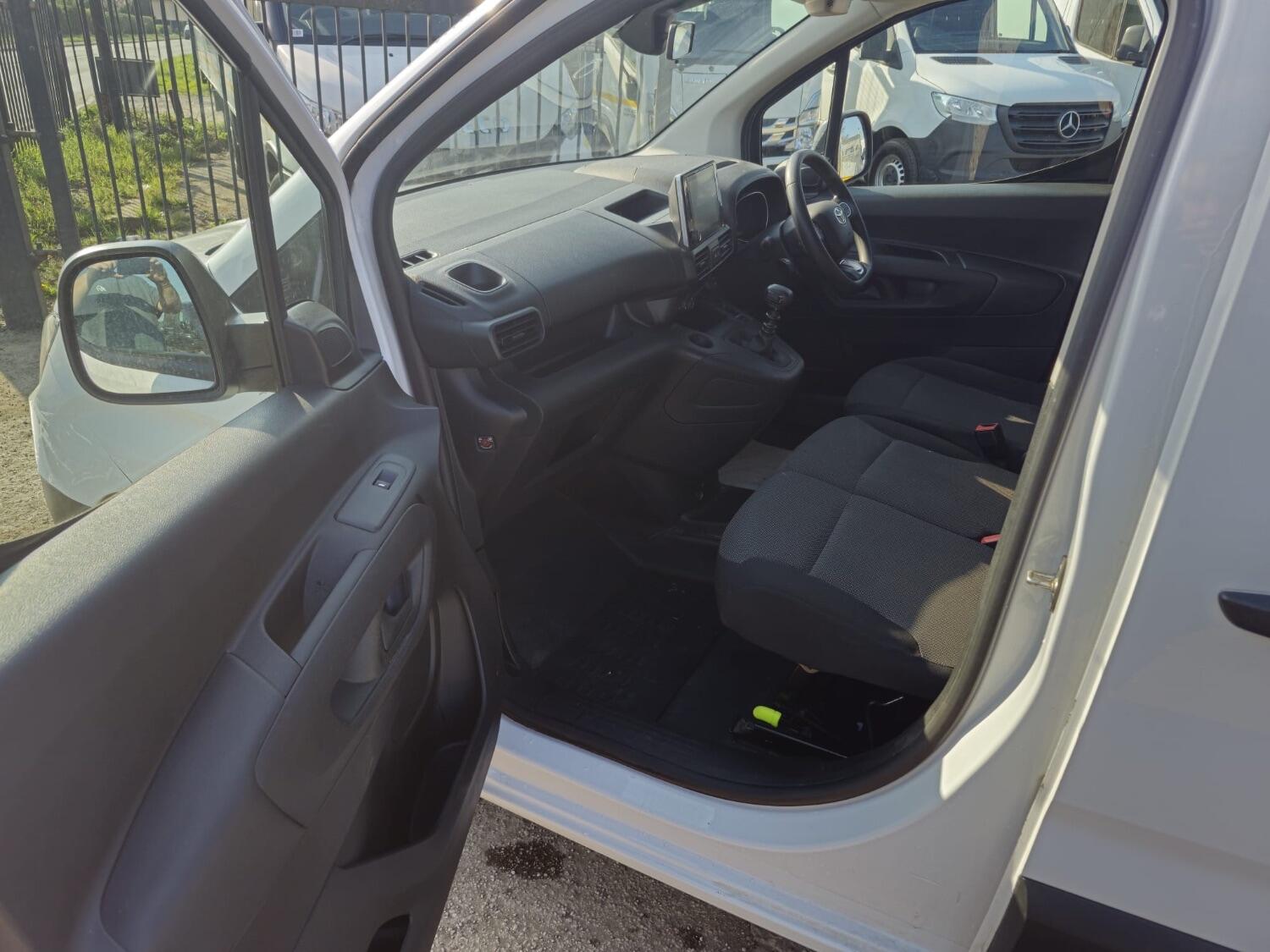 Used Toyota ProAce 2023 for sale - 76794420: Photo 13