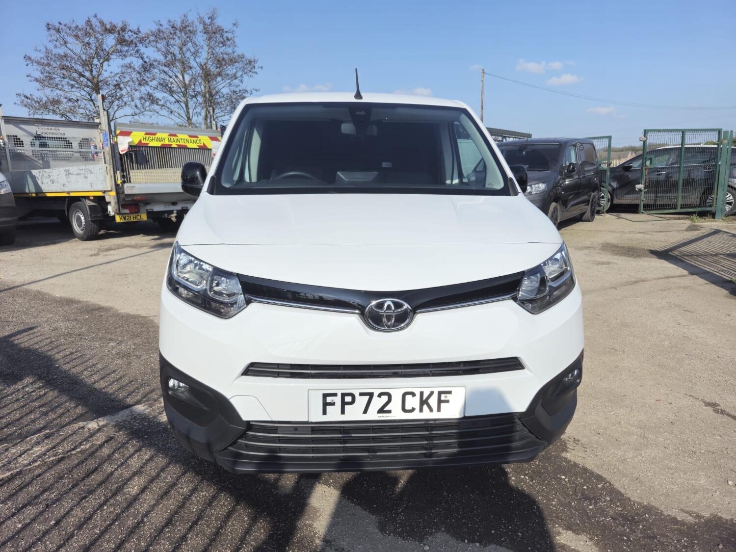 Used Toyota ProAce 2023 for sale - 76794420: Photo 2